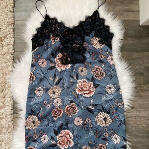 WOMENS SUN + MOON NIGHTIE SIZE SMALL. Like brand new